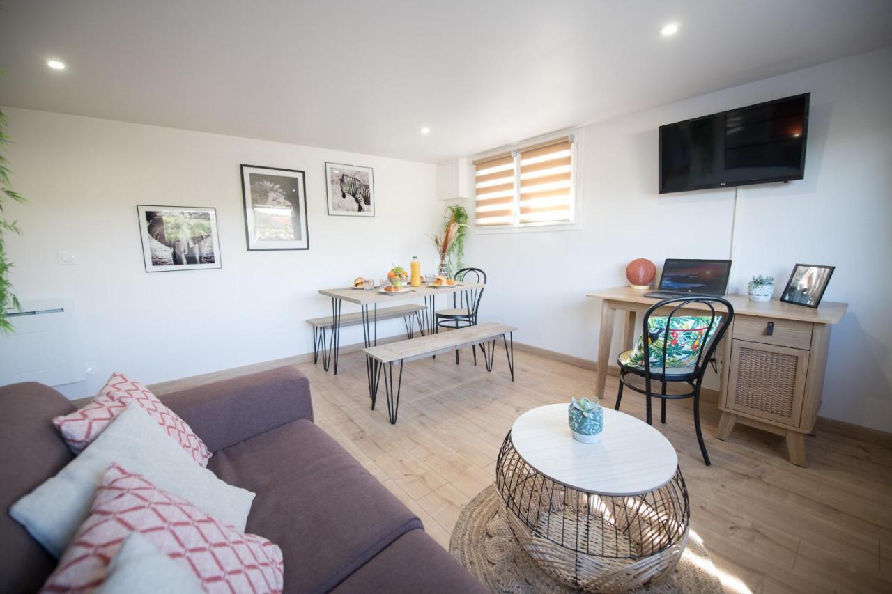 Kasa Home - Calme, Cosy, Wifi & Netflix Saint-Martin-la-Plaine Bagian luar foto